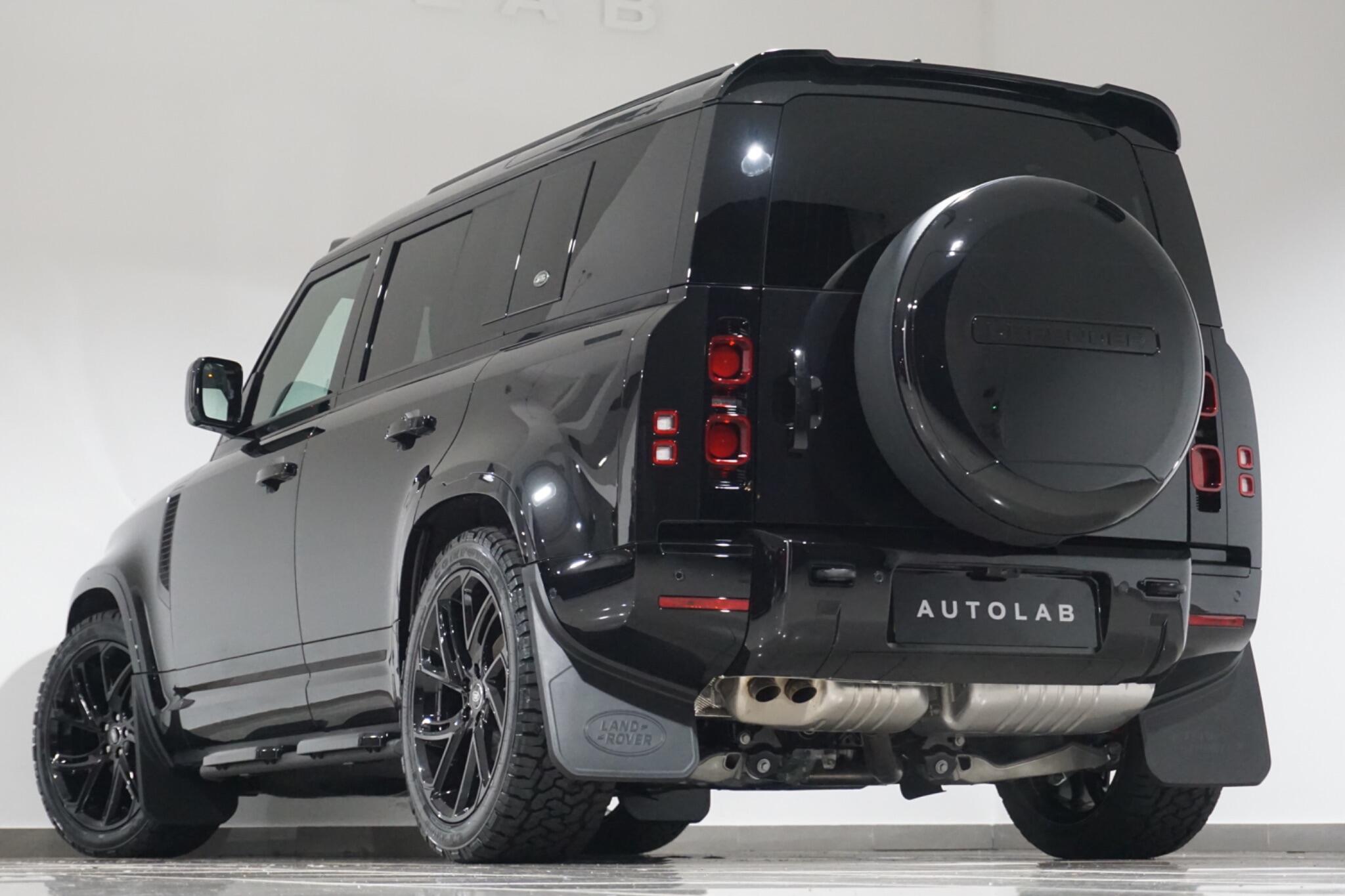 Land Rover Defender 110 3.0 D300 MHEV X-Dynamic HSE Auto 4WD Euro 6 (s/s) 5dr
